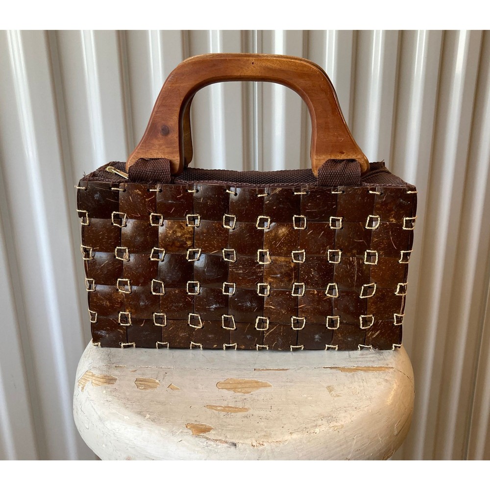 Coconut Shell purse 1960s Fashion